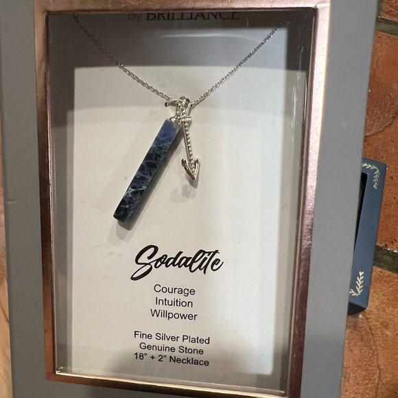 Necklaces - Picture 4 of 8